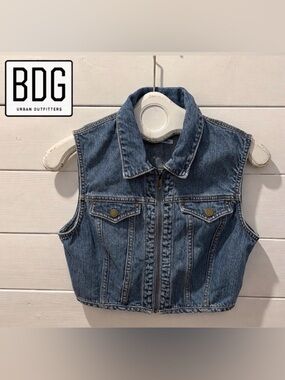 Urban Outfitters BDG – Cropped Denim Vest – Size M